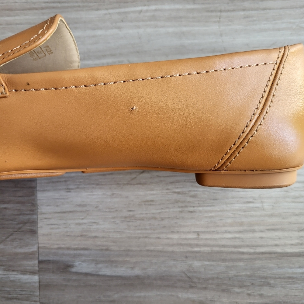 Stuart Weitzman Tan Flats Sleek Penny Loafers - Picture 5 of 11